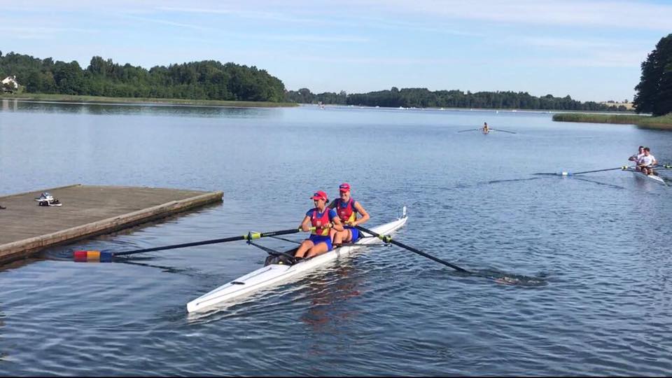 Echipajul feminin 8+1 al României intră în finala de duminică din cadrul Campionatului Mondial de Juniori